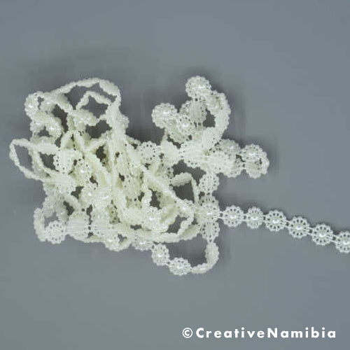 Pearls on String - Small Flower (Cream)